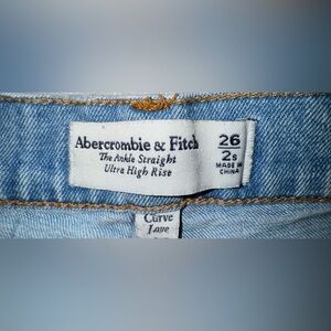 Abercrombie & Fitch Ankle Straight Ultra High Rise Curve Love Jeans 26/2S